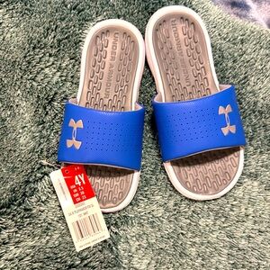 Under armor youth size 4 slide sandals